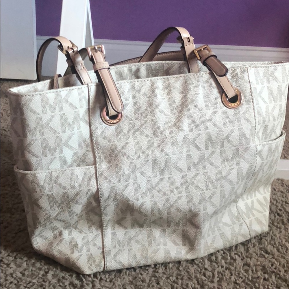 Michael Korda MK purse